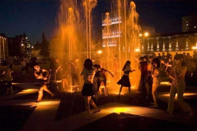 Sản phẩm nhạc nước có bảo hành và hỗ trợ kỹ thuật sau lắp đặt không? Chính sách bảo hành sản phẩm nhạc nước chuyên nghiệp từ ACS