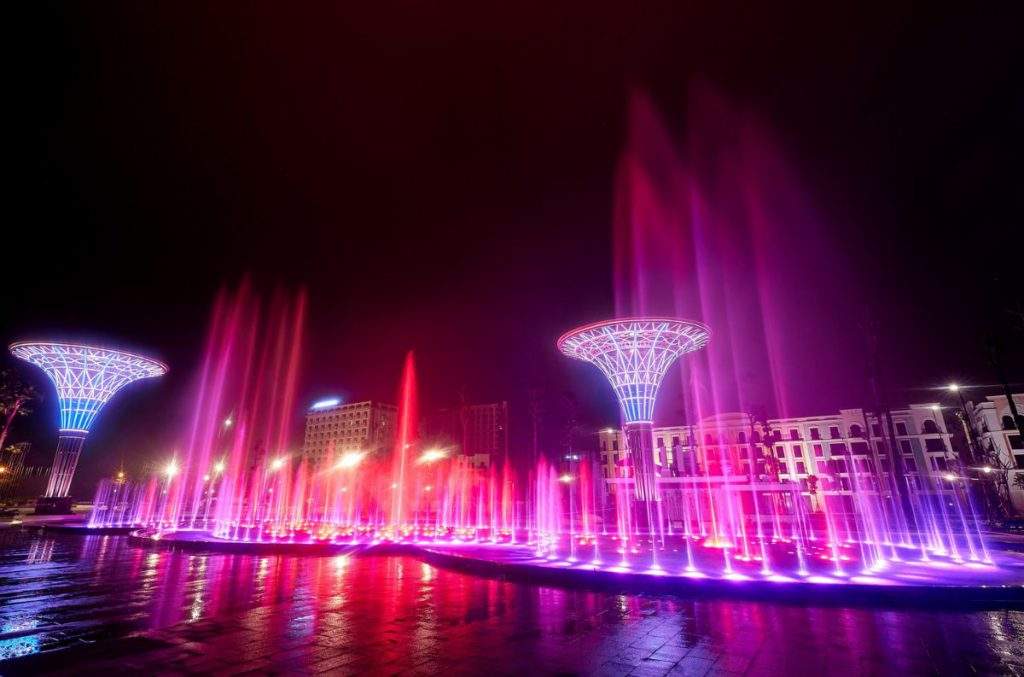 Các loại hiệu ứng vòi phun nước ấn tượng nhất cho sự kiện Tết Một số lý do khiến nhạc nước là sự ưu tiên trong các dịp lễ